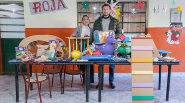 Entregan juguetes al Jardín Maternal “Caperucita Roja”