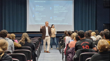 Se dictó una charla sobre uso responsable de tecnologías en General Pinto