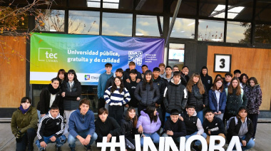 Jóvenes de todo el distrito de Lincoln visitaron "TecUNNOBA '25"