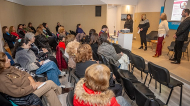 El Municipio brindó una charla de prevención abuso y estafas a adultos mayores