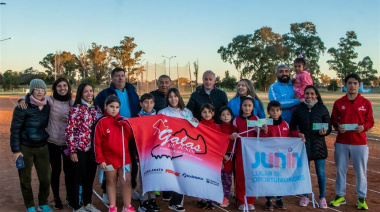 El Gobierno de Junín entregó becas para  atletas de “Galas”