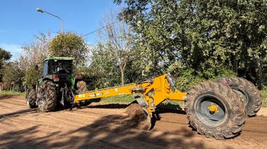 Lincoln adquirió dos nuevas niveladoras de arrastre para el mantenimiento de caminos rurales
