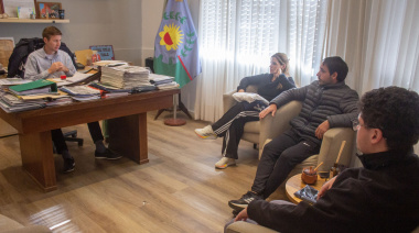 Impulsan el Newcom como nuevo deporte para personas mayores de 50 años