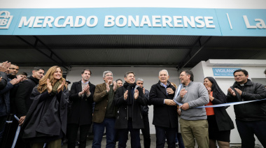 Kicillof inauguró un Mercado Bonaerense y puso en funcionamiento el primer Centro de Energías Renovables