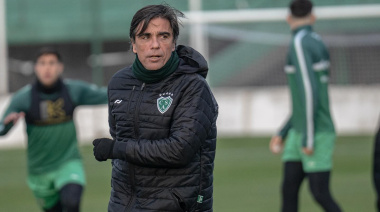 Javier Sanguinetti, con un pie afuera de Sarmiento