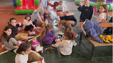 Chicas de patín artístico disfrutaron de una jornada recreativa en el complejo “San Martín”