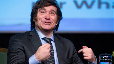 La imagen positiva de Javier Milei bajó un 4% en el último mes