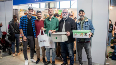 Librería Dorrego acompañó la reactivación de la Biblioteca Ameghino con una importante colaboración de libros
