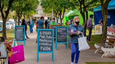 El “Mercado en tu Barrio” llega por primera vez a la Plaza Padre González