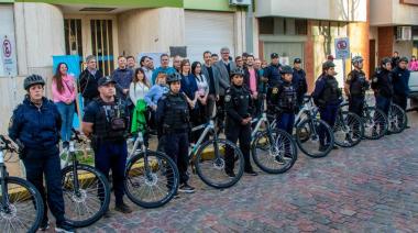El Gobierno de Junín entregó diez nuevas bicicletas a la Policía Local
