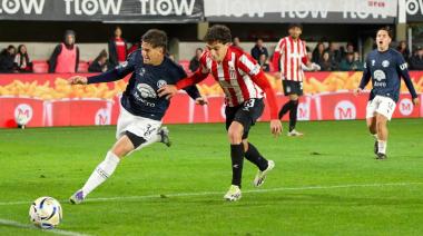 Estudiantes de La Plata venció a Independiente Rivadavia y es líder de la Zona A