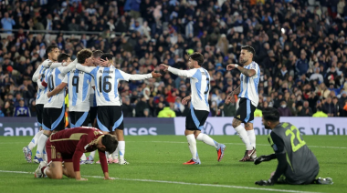 Con una brillante actuación de Messi, la Selección argentina goleó a Venezuela 3 a 0
