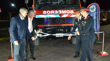 Bomberos Voluntarios de Chacabuco celebraron sus 45 años con la incorporación de un nuevo camión forestal