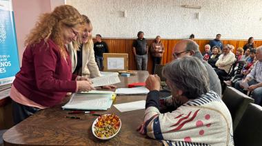 75 familias firmaron sus títulos de propiedad y régimen de protección de la vivienda