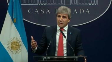 El dólar subió 22% desde el "comprá campeón" de Caputo: cuánto se ganó por día y por mes