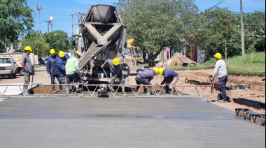 Avanza la segunda etapa de pavimentación en la avenida Diego Trillo