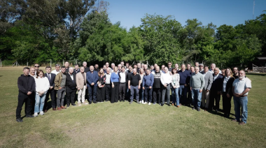 Intendentes respaldaron a Kicillof tras las legislativas y lo posicionaron como figura central de cara a 2027