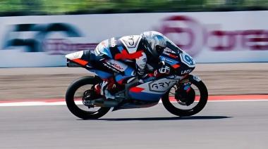 Morelli y Perrone brillaron en Valencia: gran clasificación argentina en el cierre de Moto3