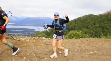 A los 68 años, Yoly Mortigliengo hizo historia en “El Cruce”: orgullo juninense en la alta montaña