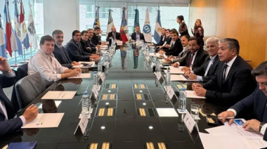 Fuerte caída en transferencias a provincias: tensión entre la Nación y los gobernadores