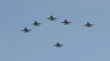 Con respaldo y financiamiento de EEUU bajo la administración Trump, llegaron los primeros F-16 a la Argentina