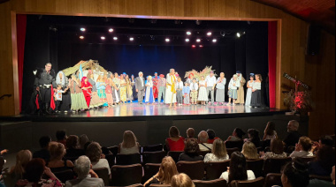 Vecinos a Escena presentó su obra anual con enorme respuesta del público