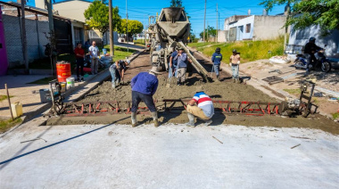 Avanza en Junín la pavimentación de 75 cuadras y la construcción de 150 bloques de cordón cuneta
