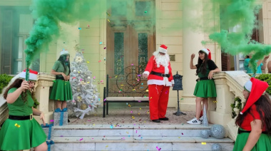 Papá Noel volvió a regalar ilusión en el Palacio Municipal