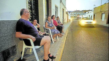 Cuando la vereda se vuelve living: la tradición de sacar la silla al fresco