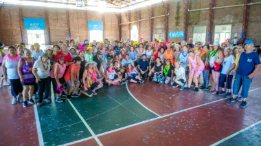 El Municipio cerró el año de Adultos Mayores con un reconocimiento a la trayectoria del profesor Jorge Bouvier