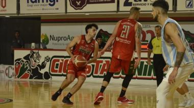 Ciclista se frenó en casa: Derrota ante Racing Club