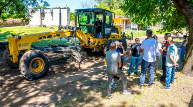 Trabajos de mejoras de las calles del Parque Natural Laguna de Gómez