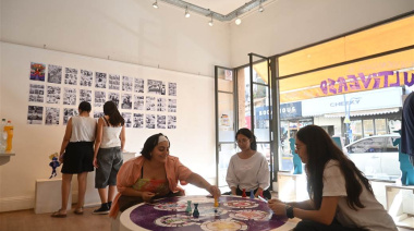 Quedó inaugurada la muestra “El multiverso de Jona dibuja”