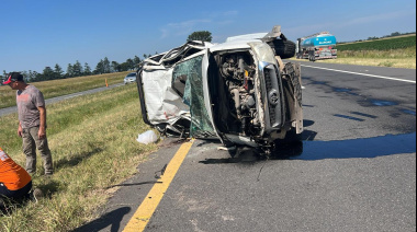 Despiste y vuelco en Ruta Nacional 7: cuatro personas resultaron heridas