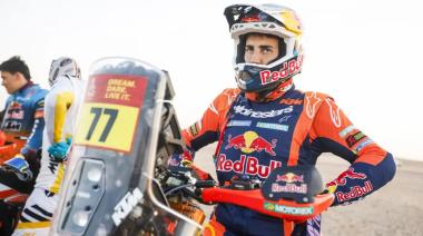 Luciano Benavides tuvo una floja etapa y perdió el liderazgo en el Rally Dakar