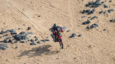 Rally Dakar: Benavides perdió el liderazgo en motos y todo se define en la última etaa
