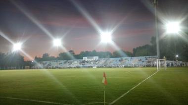 Rivadavia (J) inauguró su nuevo sistema lumínico LED en el estadio