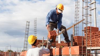 Advierten que la reforma laboral impulsada por Milei “atrasa más de 100 años”