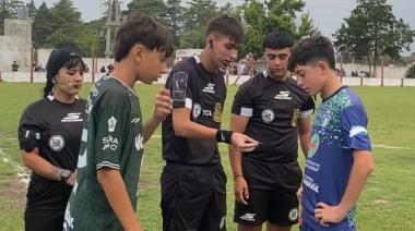 El Torneo Nocturno volvió a ponerse en marcha con partidos de Inferiores y Primera