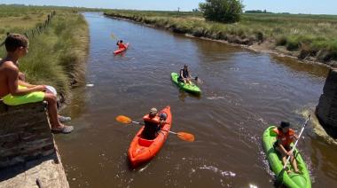 Jornada especial en la Colonia de Obligado con una salida en kayak por el arroyo