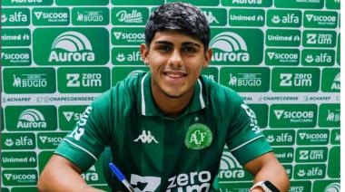 El juninense Tomás Vera fue fichado por Chapecoense