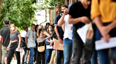 Qué relación hay entre los casi 200 mil empleos registrados perdidos y los 357 mil informales sumados