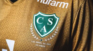 Sarmiento estrenará una camiseta dorada ante Unión