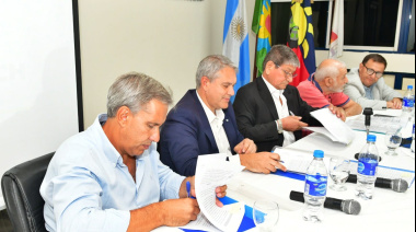 Golía firmó un convenio para sumar 55 cuadras de luminarias LED en Chacabuco