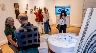 La galería de arte municipal Tono Local abrió sus puertas a la muestra “Gira”