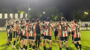 Ambos Mundos, campeón a su manera: invicto, resiliente y con una noche que terminó en fiesta