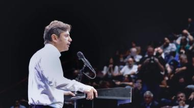 Kicillof convocó a los 135 intendentes para analizar el impacto del plan económico de Milei