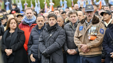 Kicillof en Ushuaia: "Vinimos a homenajear a los excombatientes y a reafirmar nuestra soberanía"