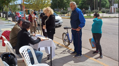 Avanza la entrega de semillas de estación en las localidades de Lincoln