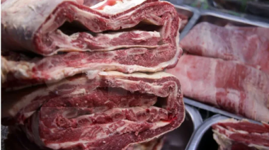 La carne impulsó la inflación en marzo y ya hay municipios que pagan sueldos con vales